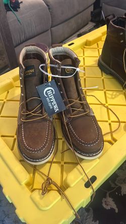 Chippewa boots size 10
