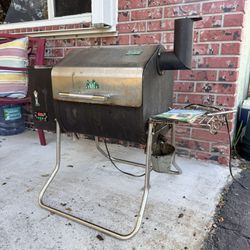Green Mountain Davey Crockett Pellet Smoker Grill