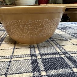 Vintage Pyrex Woodland Mixing Bowl