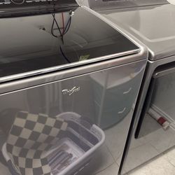 Whirlpool Washer and dryer