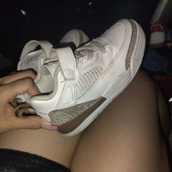 Retro 3s Size 12 Girls