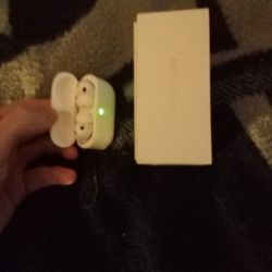 Apple Airpods Pro 3. 