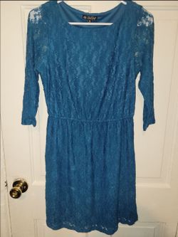 Teal Lace 3/4 Sleeve Dress, Size M. Vestido