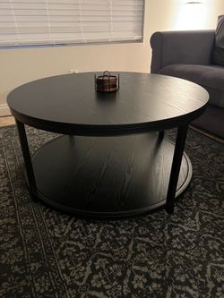 Round coffee table 50$