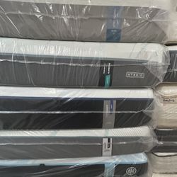 King Queen Size Tempurpedic ProAdapt,  ProBreeze,  LuxeBreeze Mattress  Pro Breeze /Luxe Adapt /Pro Adapt /Adapt /cloud /Tempur pedic contour Supreme 