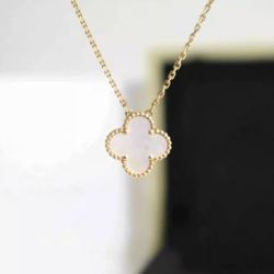 Van Cleef & Arpels Necklace Vintage Alhambra Yellow Gold Mother-of-pearl