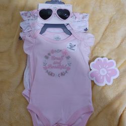4-Set Baby Onesies Set - New
