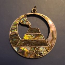 Vinatge Mother of pearl Inlay Pendant