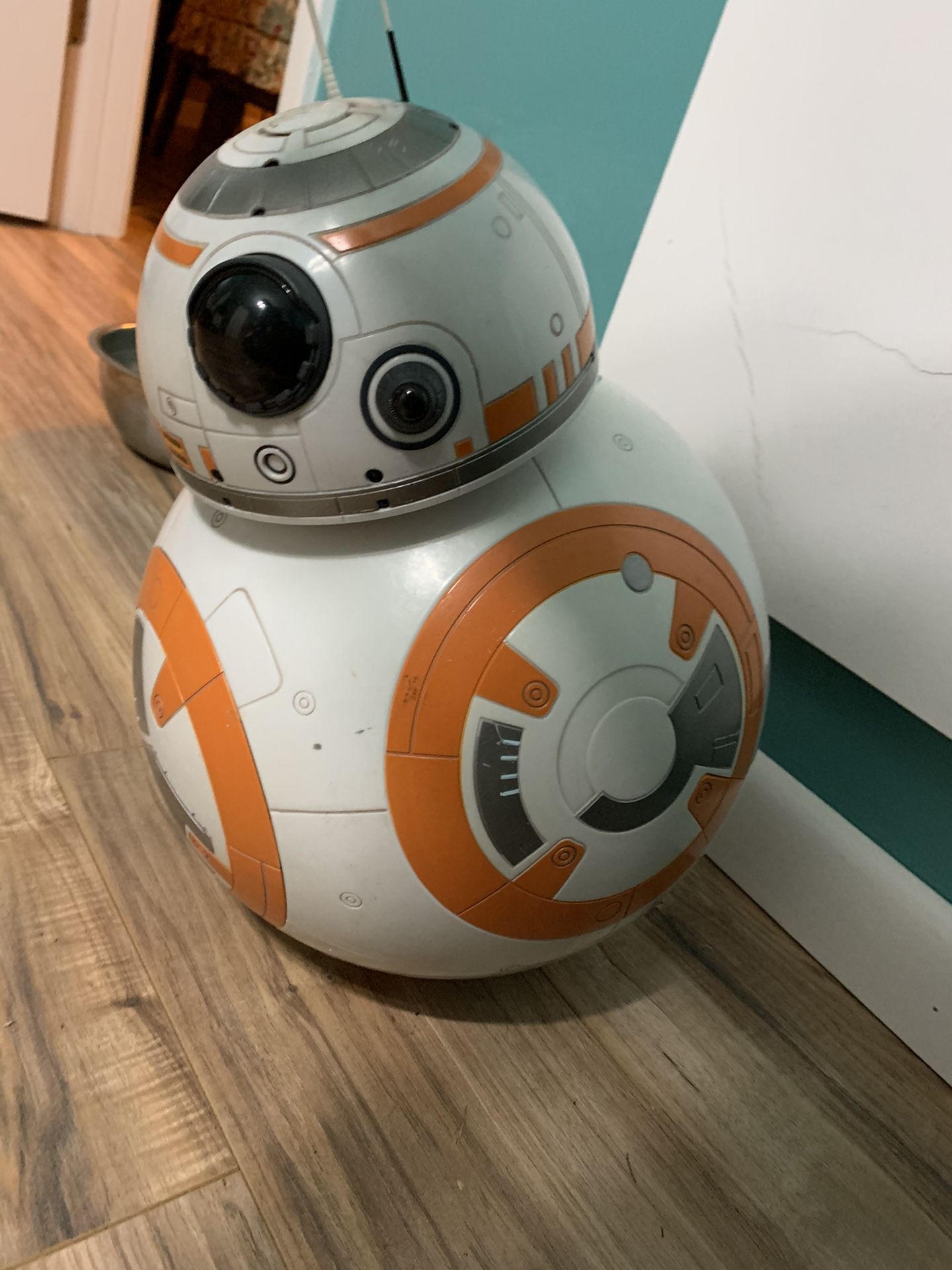 BB8 robot toy