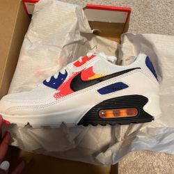 New W Air Max 90s- Size 7 Women’s