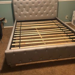 Juilliard Queen Size Bed Frame – Like New