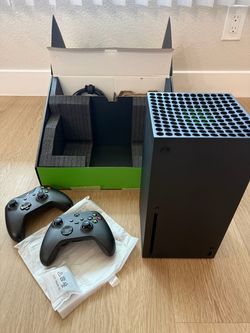 Xbox Series X 1TB Like New and Extra Controller