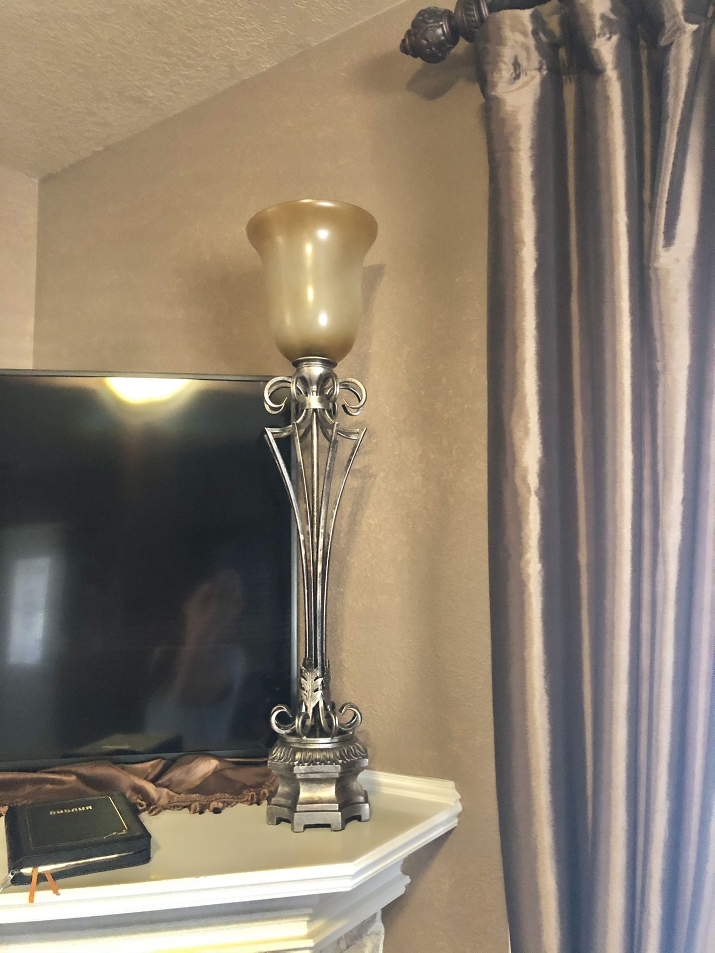 Torchiere table lamps