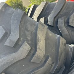 2x 19.5 X24 Tractor Tires $1100 