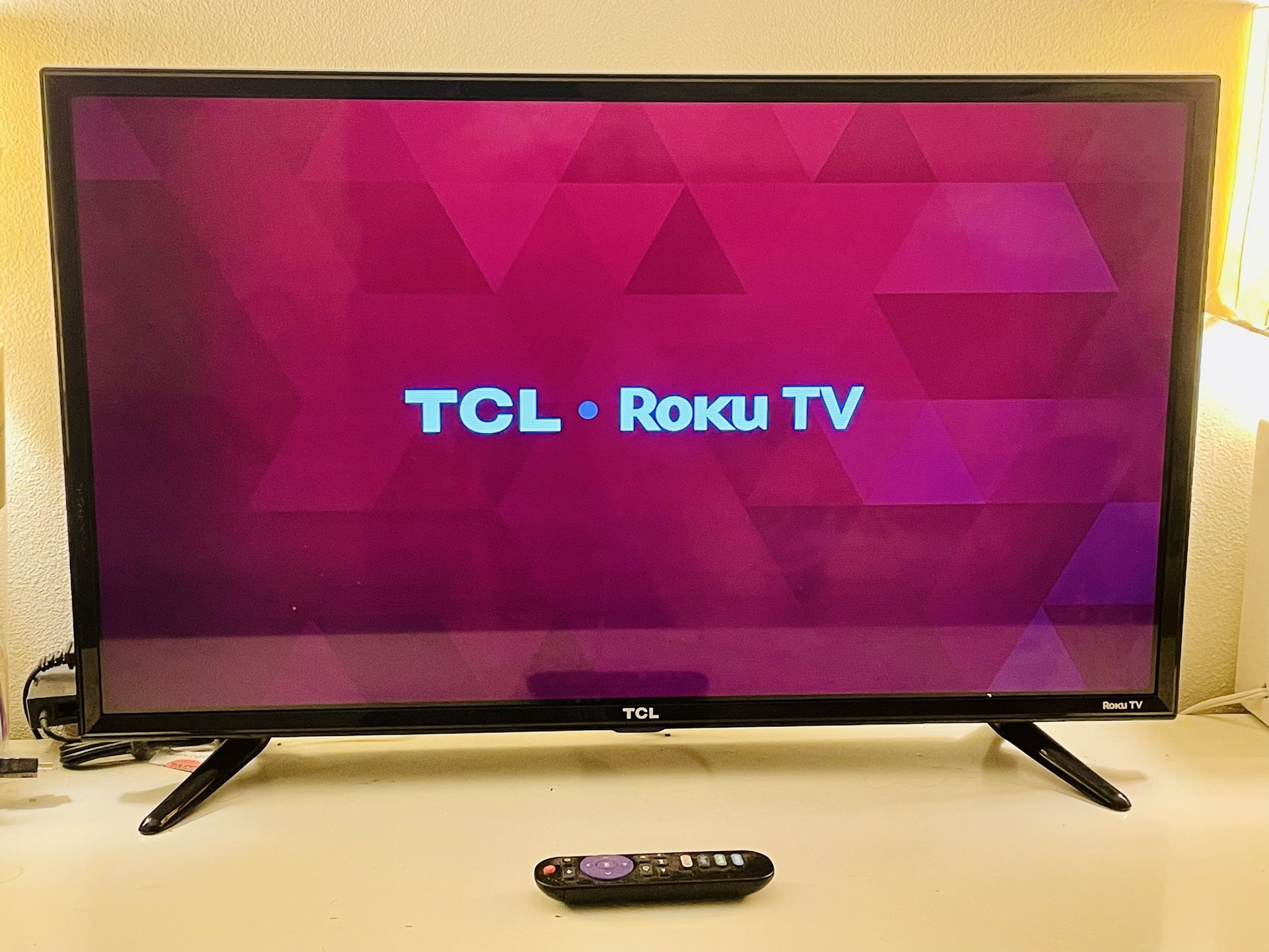 32in Roku TV
