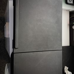 Beautiful Black Laptop Work Station!
