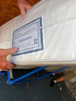 Title: Sealy Posturepedic SIGNATURE King – Silk & Wool Luxury Plush Euro Pillowtop – $375