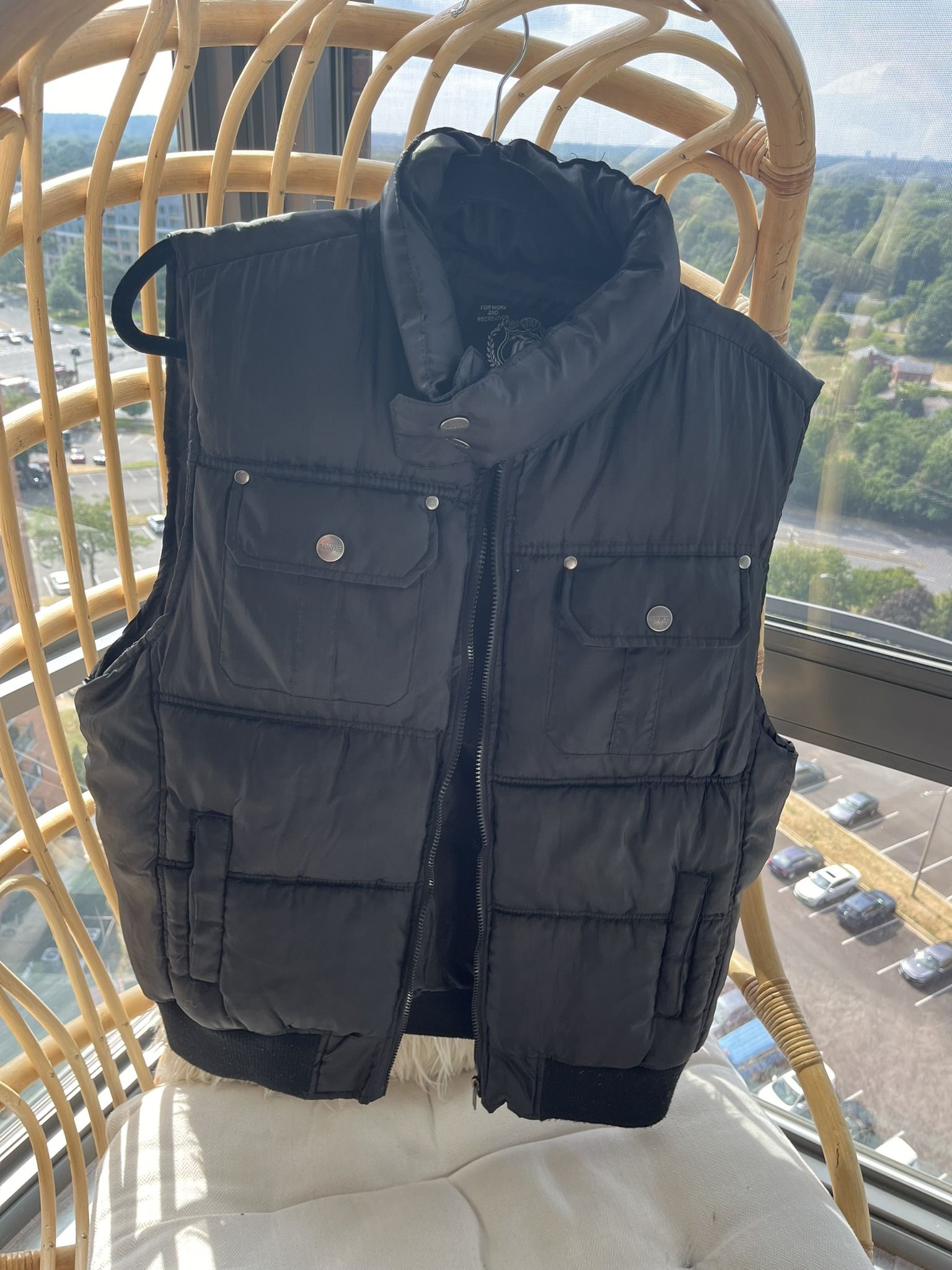 Men’s Black Puffer Vest Jacket Size Large