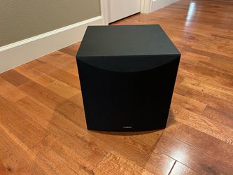 Yamaha powered subwoofer NS-SW050