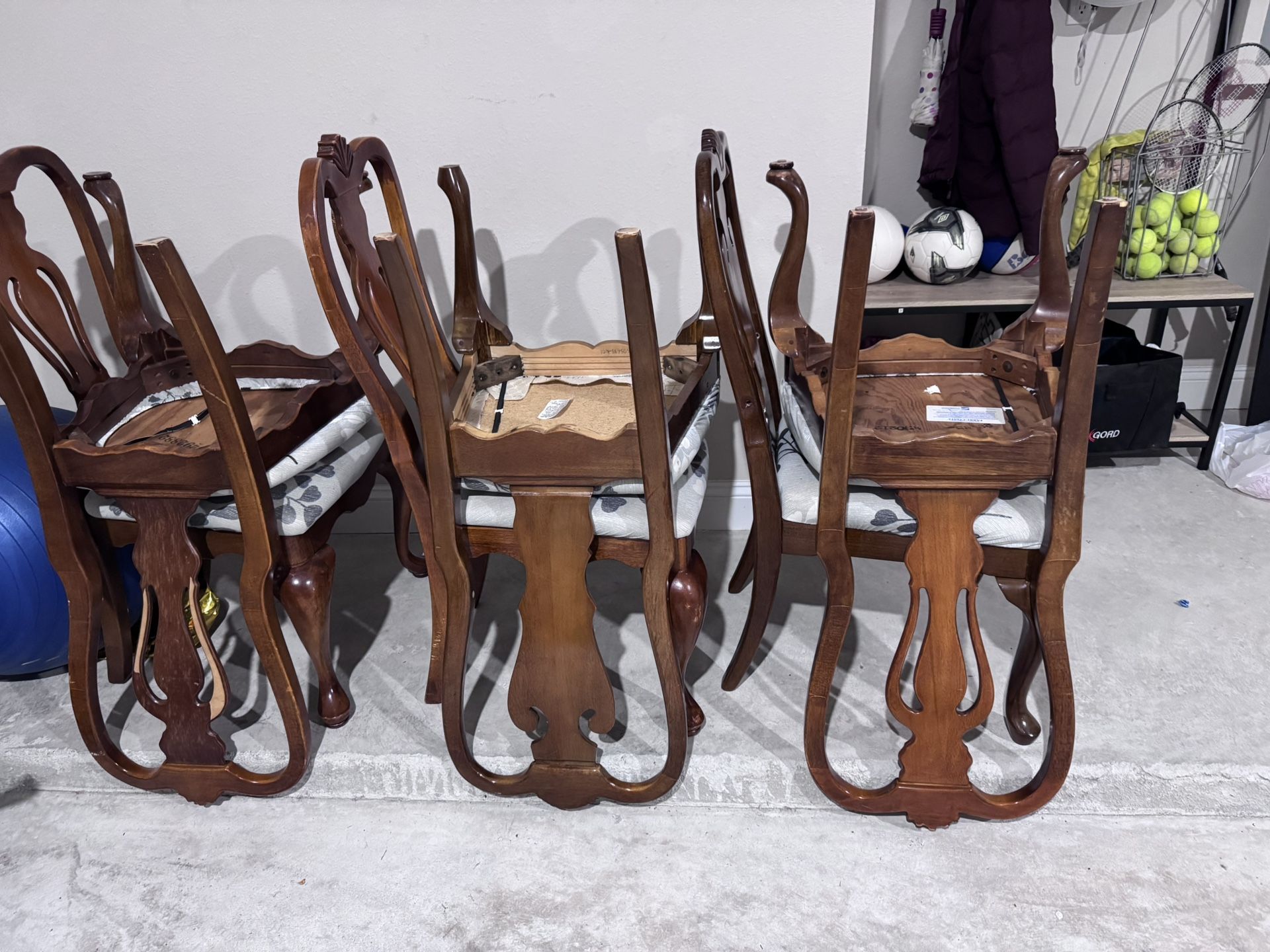 Free Dining Table With Chairs And Two Leaves