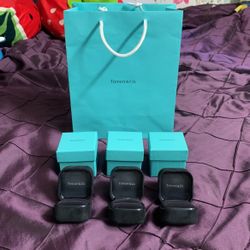 BRAND NEW TIFFANY AND CO RING BOX, BAG, JEWELRY BOX, JEWELRY COLLECTION BAG