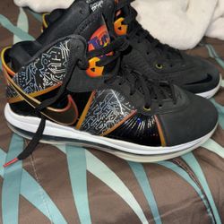 Lebrons Nike Space Jam X 