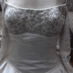 Ivori Wedding Dresses 