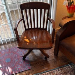 Beautiful Oak Chair