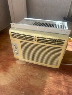 Frigidaire AC window unit