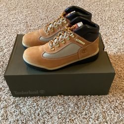 Timberland Field Boots Men’s Size 6, 7
