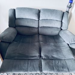 Manual Reclining Loveseat