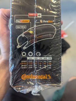 700x25C Continental Gator Hardshell Road Bike Tire