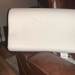 Tempurpedic Pillow