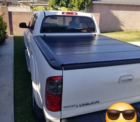 BAKFlip G2 Hard Folding Truck Bed Tonneau Cover Fits 2000 - 2006 Toyota Tundra 6' 2" Bed