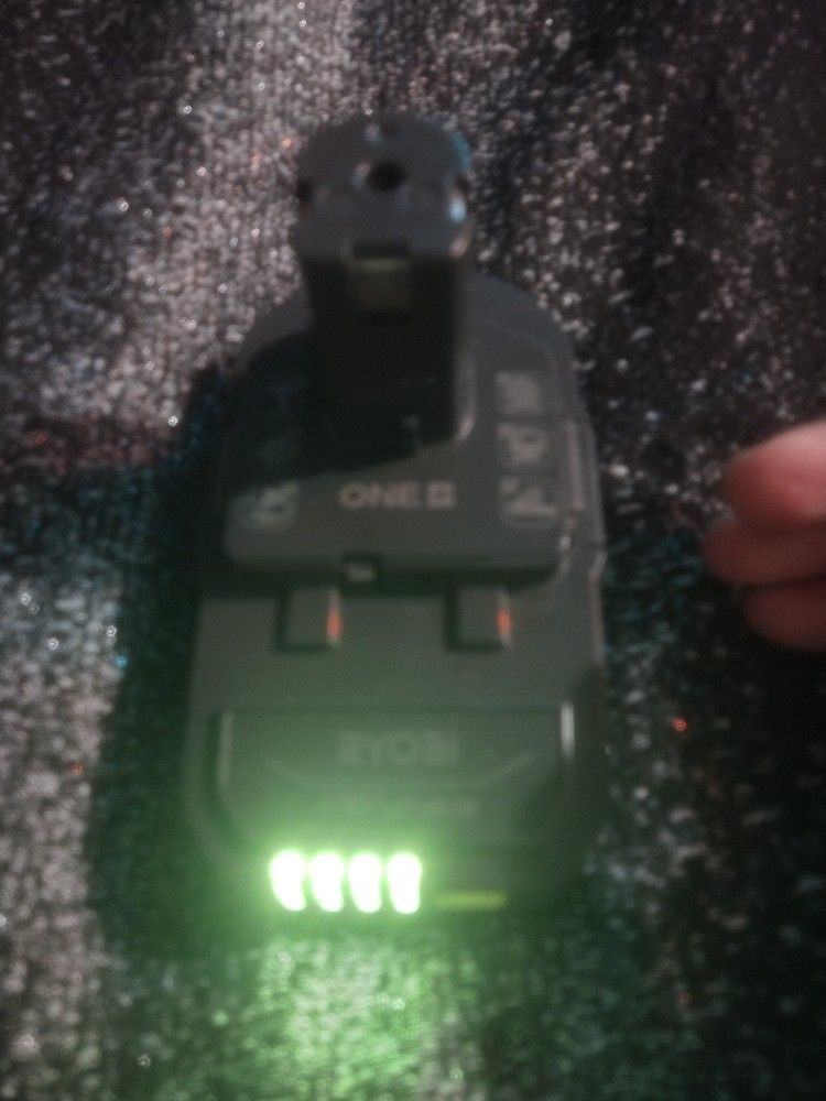 Ryobi Battery 18v +1