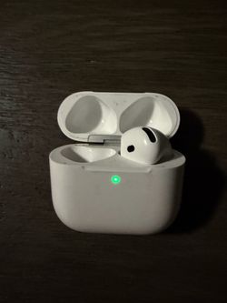 Apple AirPods with Charging Case