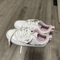 girls nike