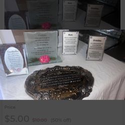 Family plaque lot, five piece