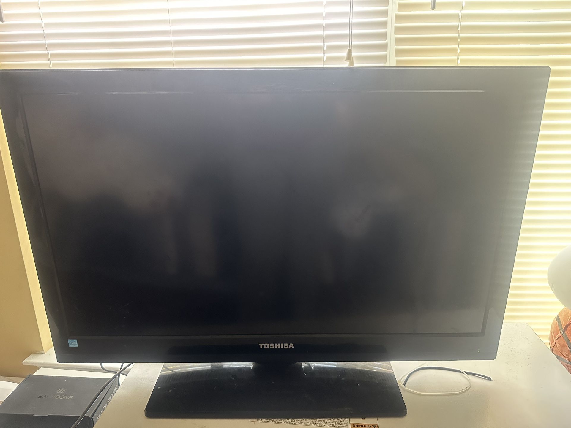 32 Inch LED Toshiba Smart Tv For Sale