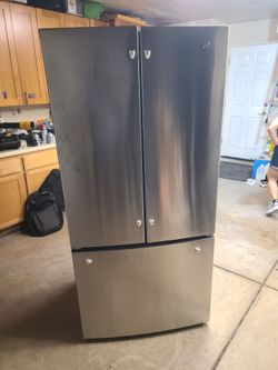 GE  Refrigerator