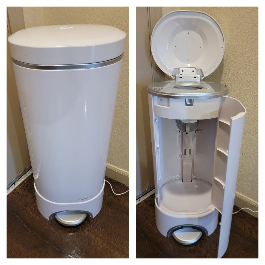 Munchkin UV Diaper Pail