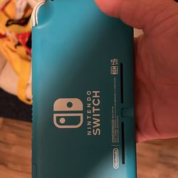 Nitendo Switch Light 3 Games And Case 