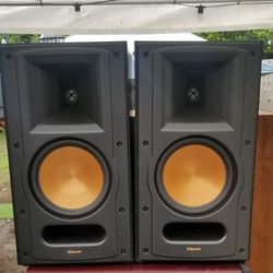 Klipsch Oversized Bookshelf Speakers 