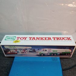 Hess toy tanker truck 1990