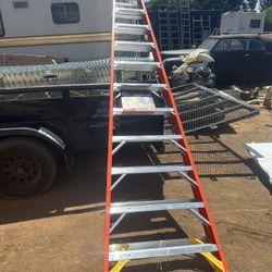 NEW 12ft step Ladder with 16ft reach