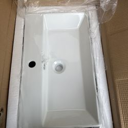 23x13 Ceramic Wall Hung Sink in White $40  164A