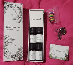 💖 Lula's - BRAND NEW - Essential Oils Aroma Therapy Diffuser Bracelet