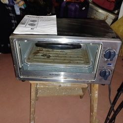 REDUCED...REDUCED!!!!!...USED KITCKEN SMITH 4 SLICE TOASTER OVEN