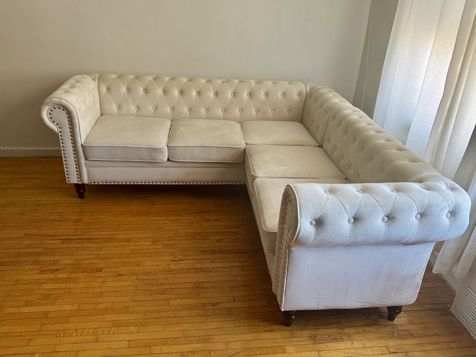 Tufted Cream Sectional 80”