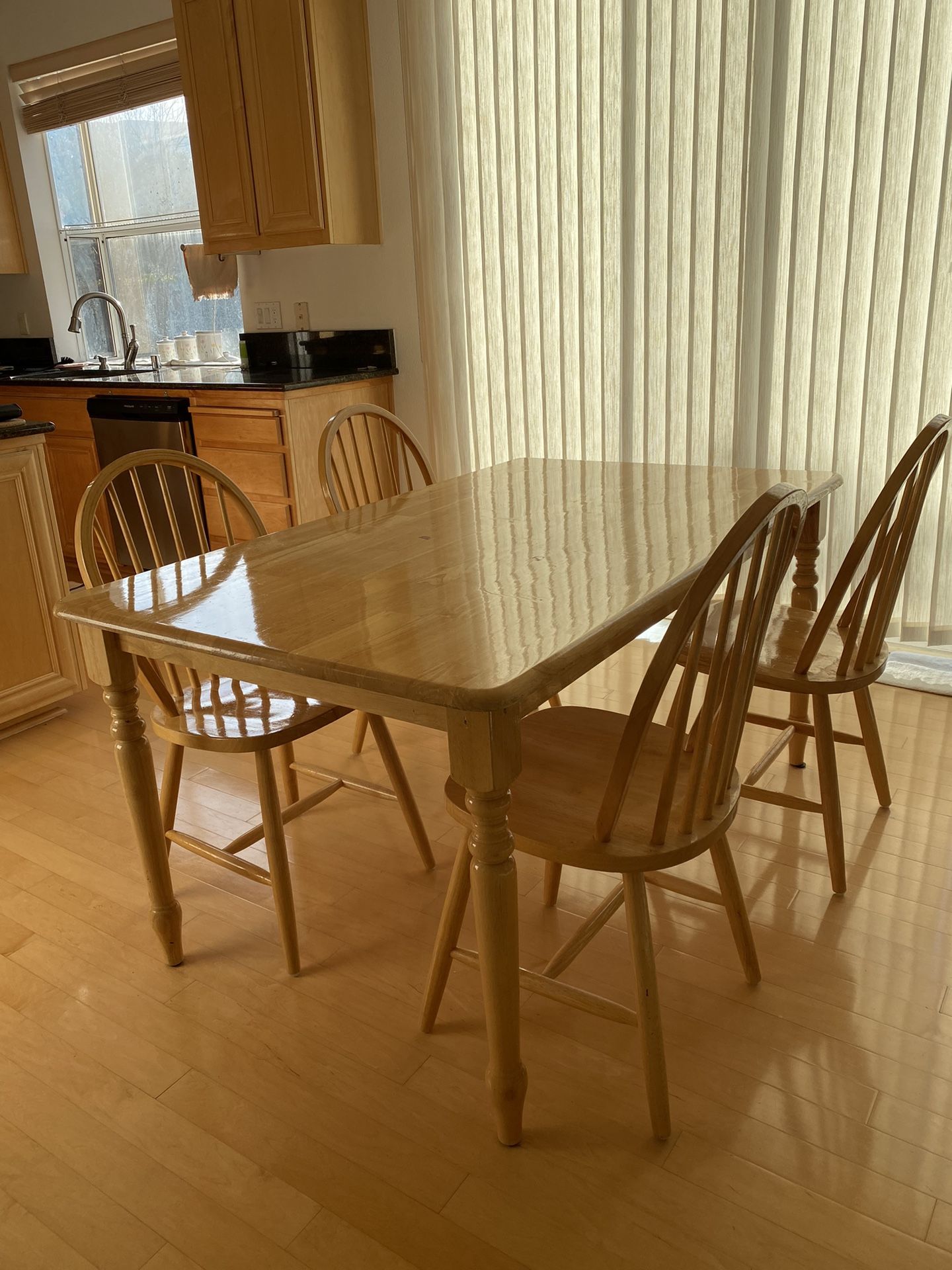 Wood Dining Room Sets
